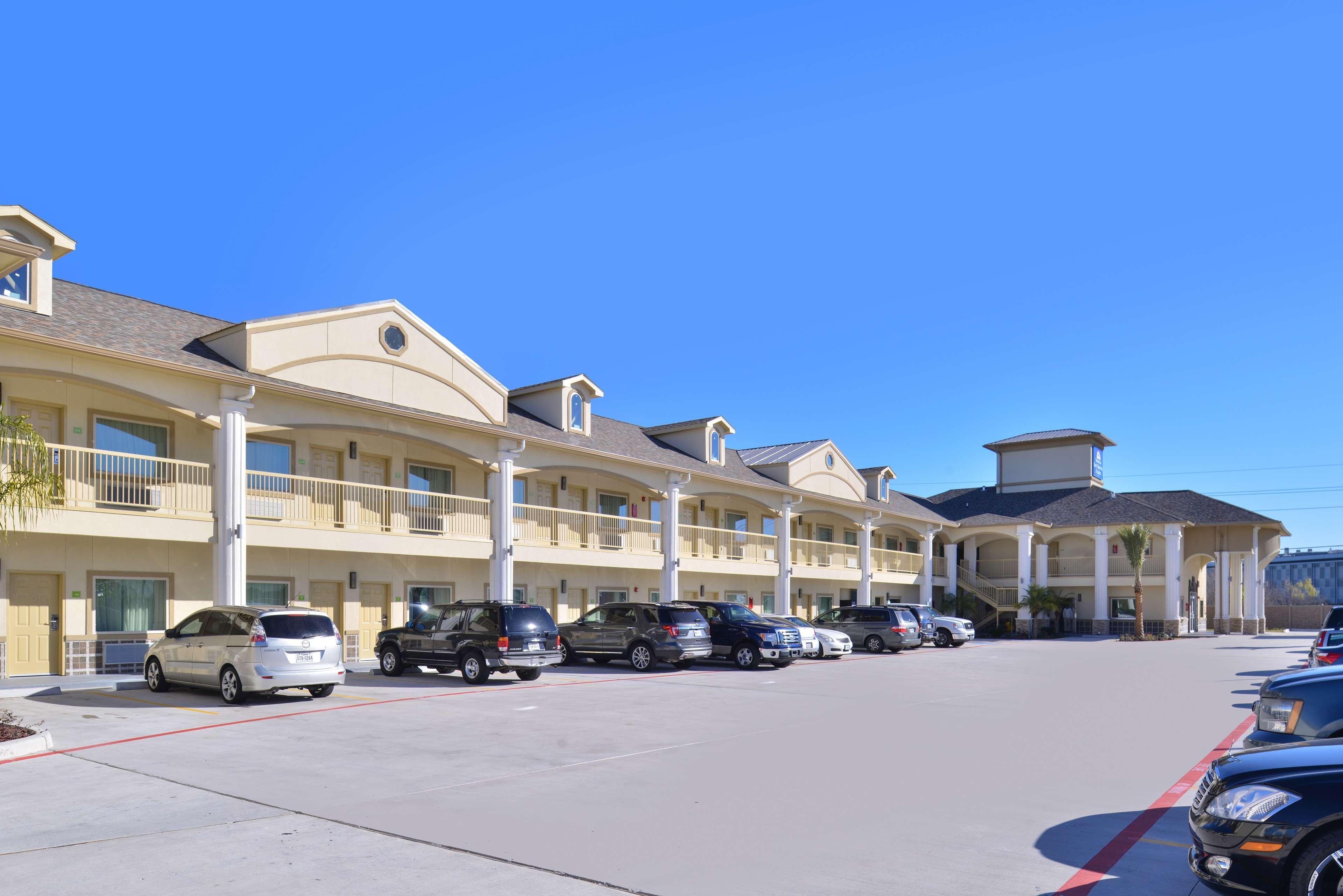 Americas Best Value Inn & Suites - Houston/Hwy 6 & Westpark Mission Bend Luaran gambar